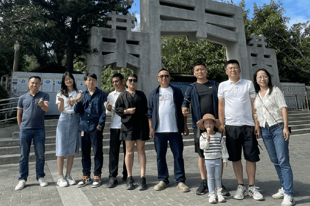 1698739207313487Rimh.gif 640 (3).gif