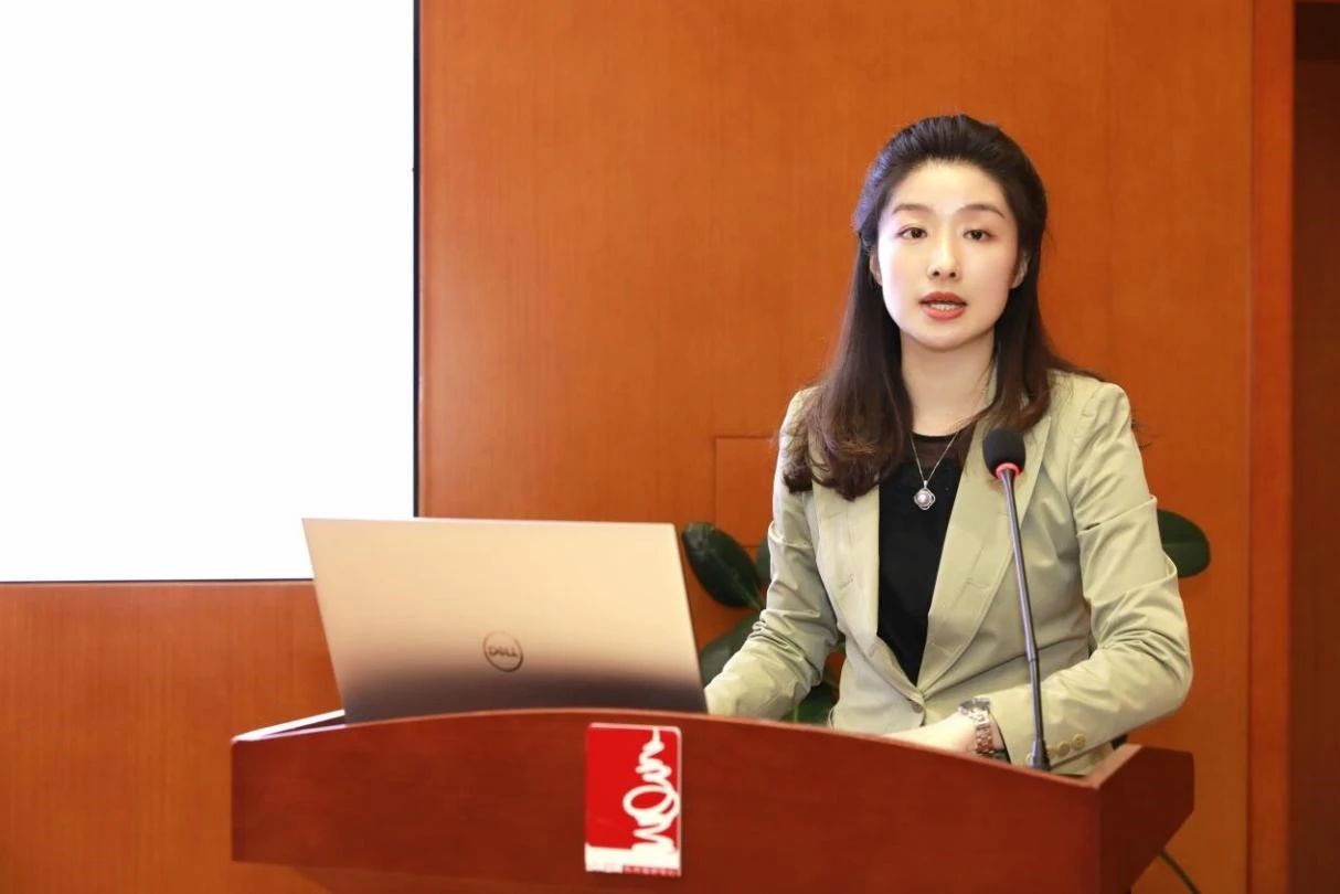 17301805912271411VnV.jpg a263e865d44f070334855e4920da0c25.jpg